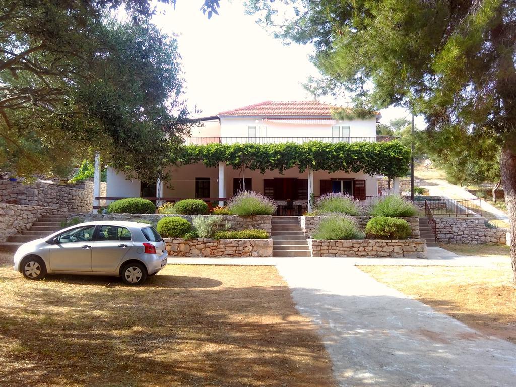Apartments Sonija Gdinj Exterior foto